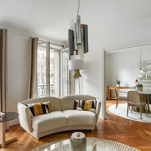 2 Bedroom Luxurious Next To Arc De Triumphe Apartment Paris